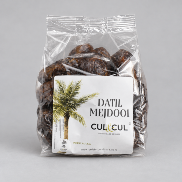 Bolsa de mayor tamaño de dátiles Medjool, con los frutos visibles a través del empaque.